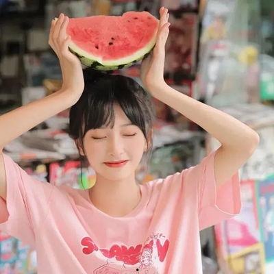 清纯吃瓜少女,揭秘少女生活点滴